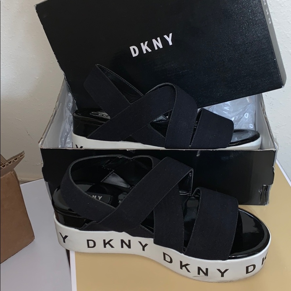 DKNY Clare sling back